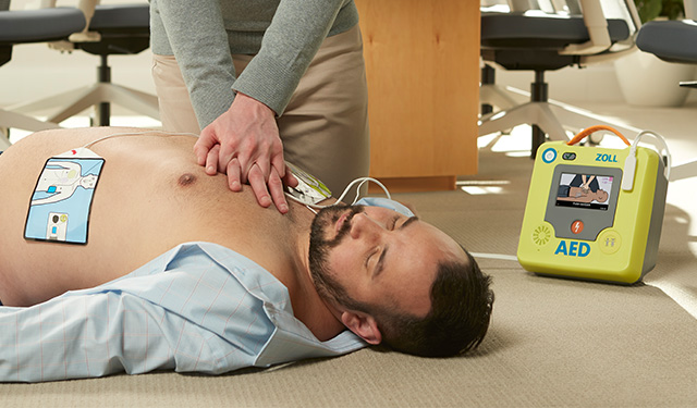 Lebensrettung mit einem Defibrillator